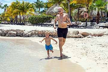 family-beach-1-1-768x512.jpg