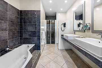 2023_lionsappt_bathroom-768x513.jpeg.jpg