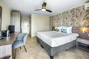 2023_oceanviewrm_bedroom_2-768x513.jpg