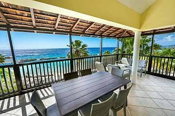 2023_2bedroomsuite_balcony_2-768x513.jpg
